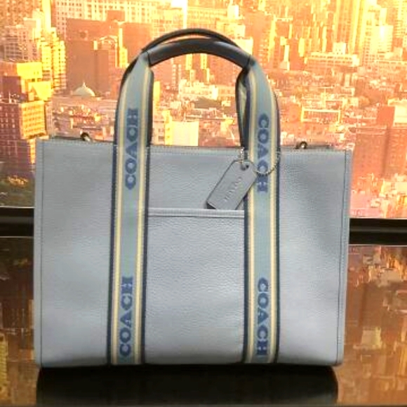 New!🆕 Coach Smith Tote - Picture 7 of 7